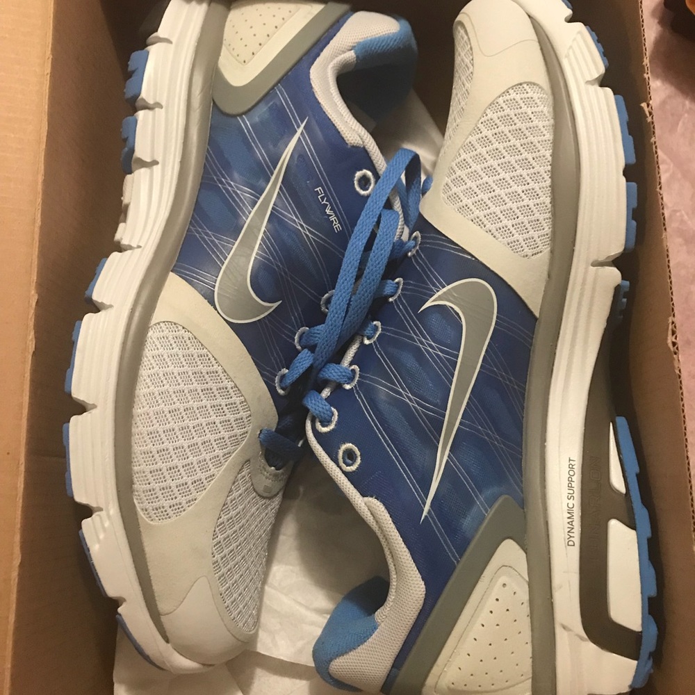 NWOT Women’s  Nike LunarGlide+2NIB SZ 8.5 Blue/Wh